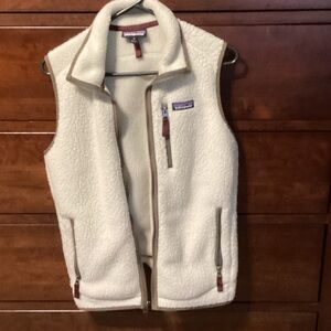 Patagonia Off-White Fleece Vest